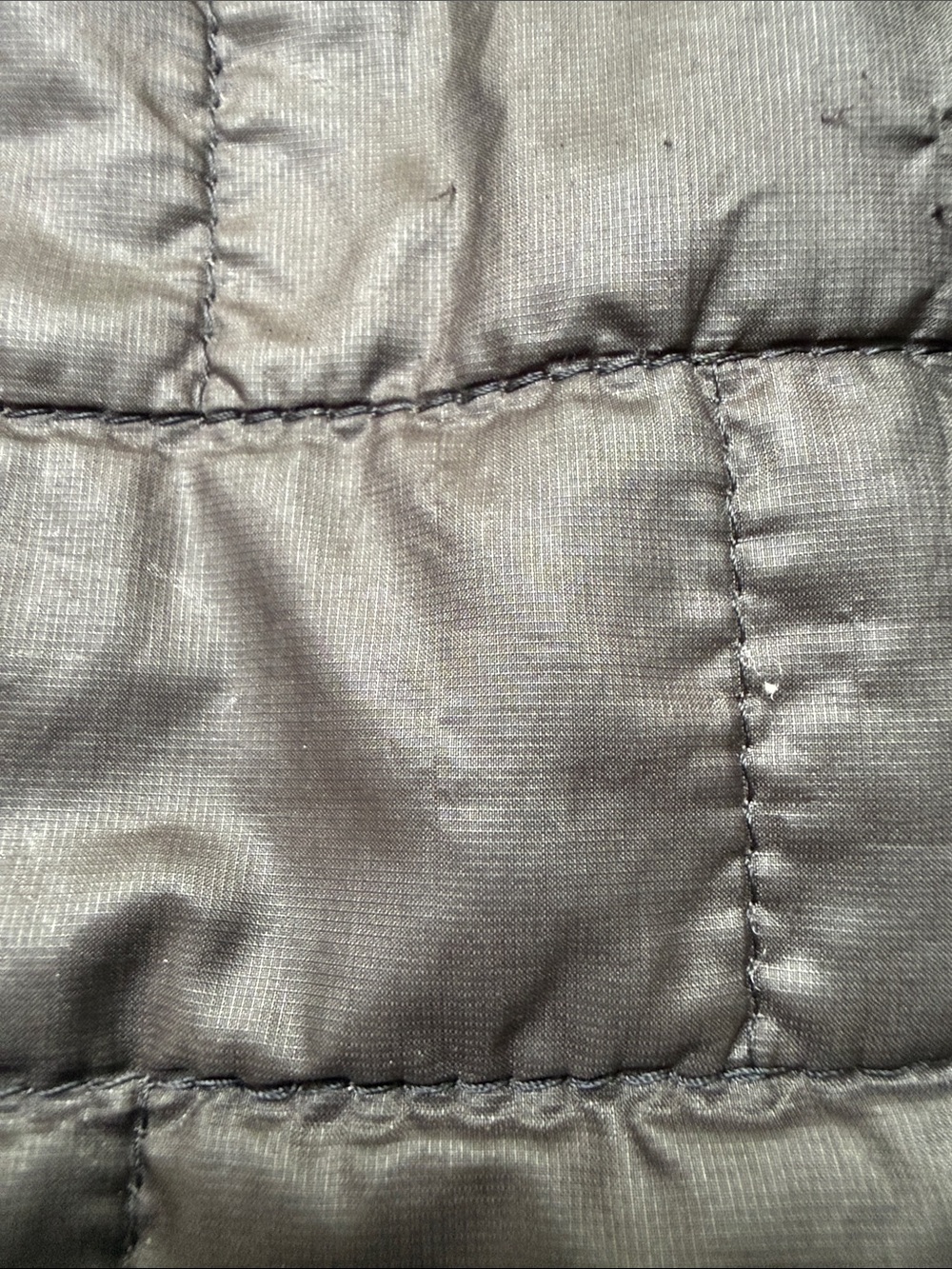 Patagonia Women’s Black Quilted Nano puff - Picture 5 of 9